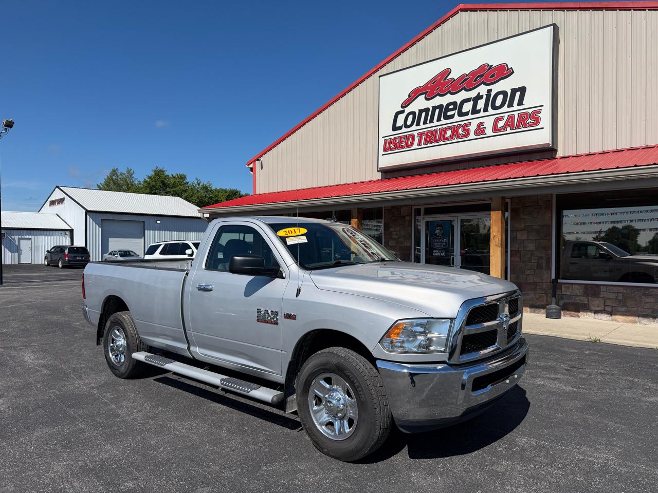 RAM 2500 SLT 4x2 Reg Cab 8' Box 2017
