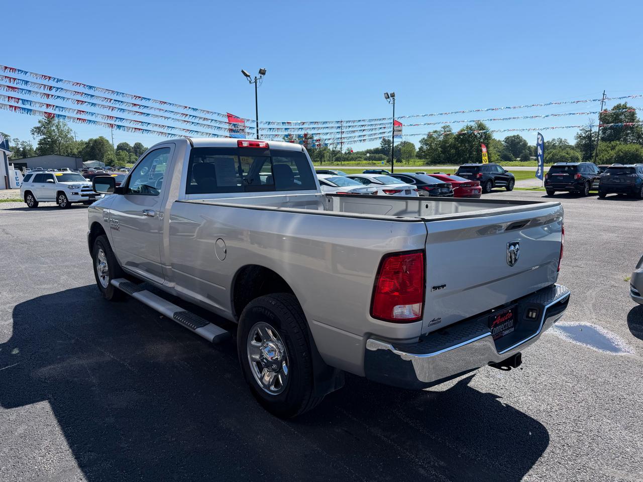 RAM 2500 SLT 4x2 Reg Cab 8' Box 2017