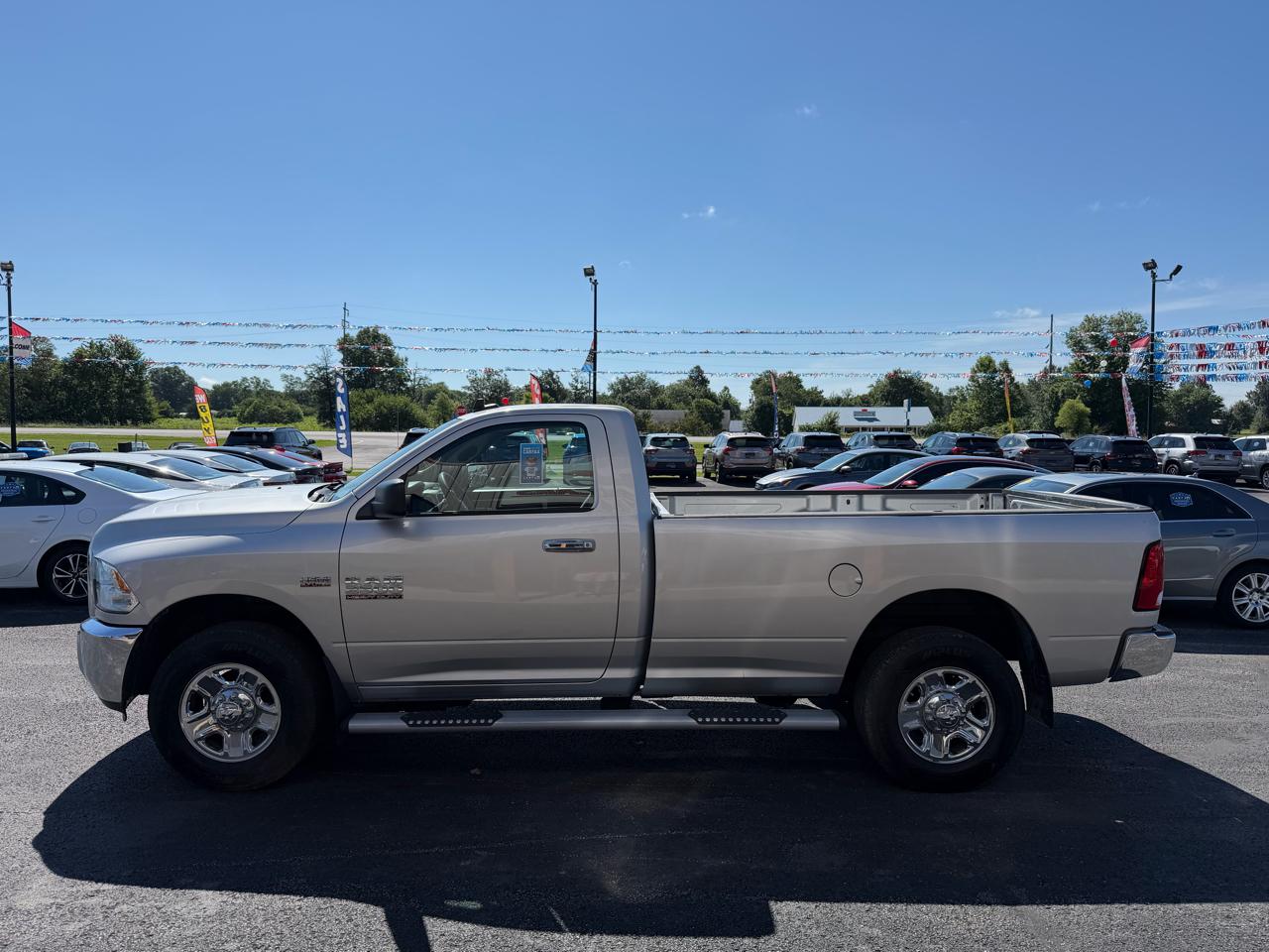RAM 2500 SLT 4x2 Reg Cab 8' Box 2017