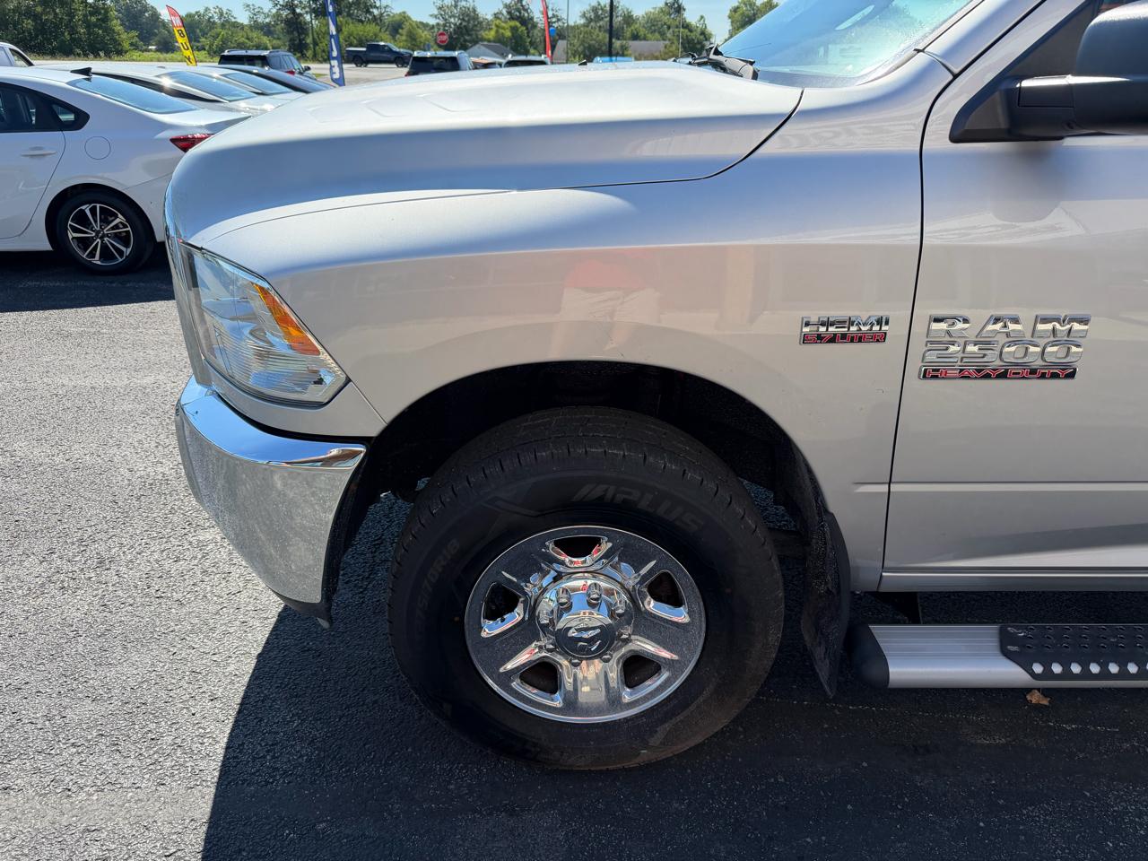 RAM 2500 SLT 4x2 Reg Cab 8' Box 2017