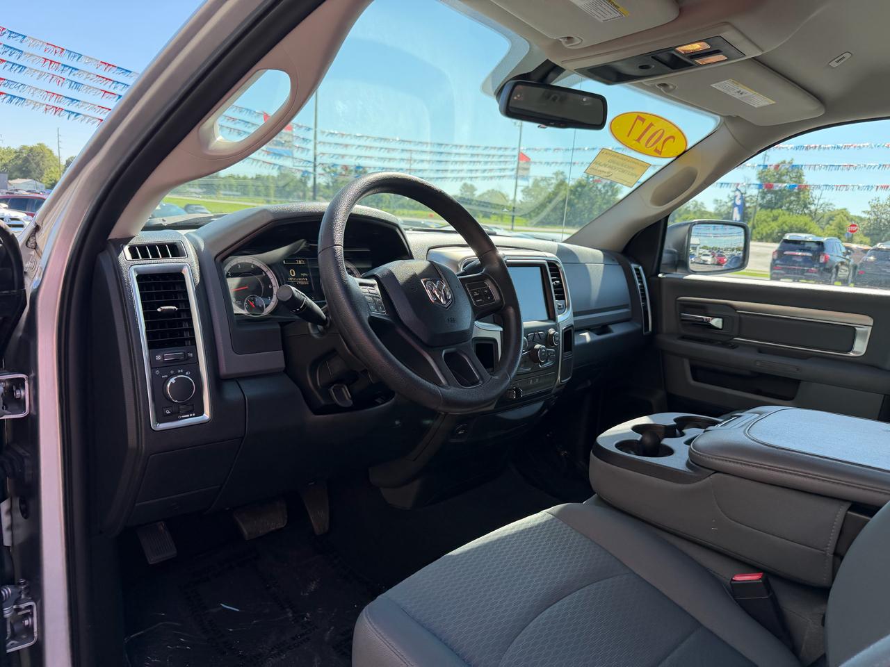 RAM 2500 SLT 4x2 Reg Cab 8' Box 2017