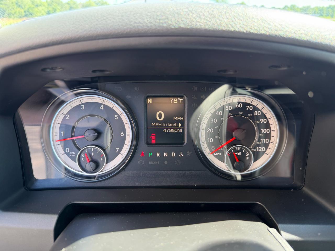 RAM 2500 SLT 4x2 Reg Cab 8' Box 2017
