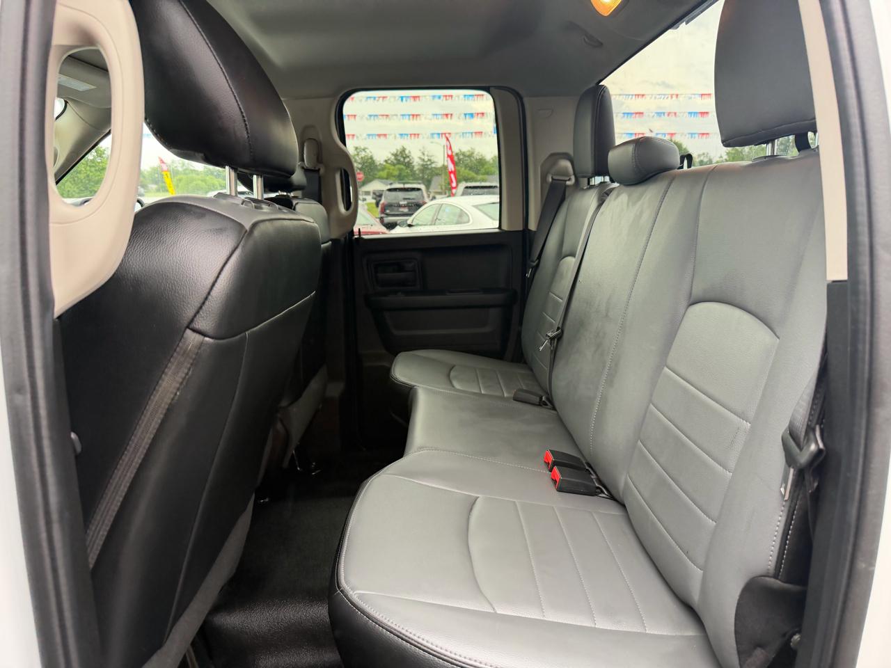 RAM 1500 Classic Tradesman 4x4 Quad Cab 6'4" Box 2022