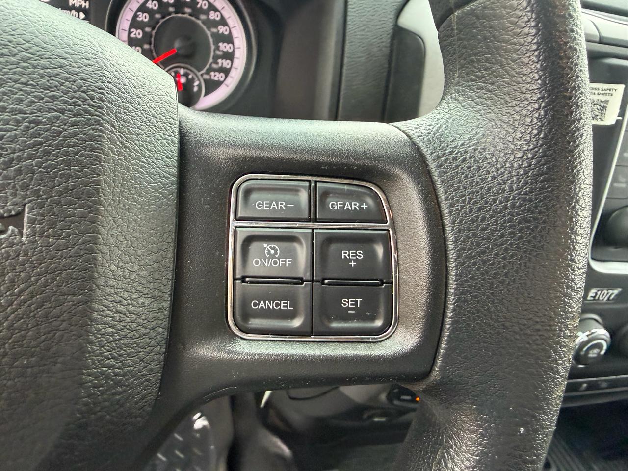 RAM 1500 Classic Tradesman 4x4 Quad Cab 6'4" Box 2022