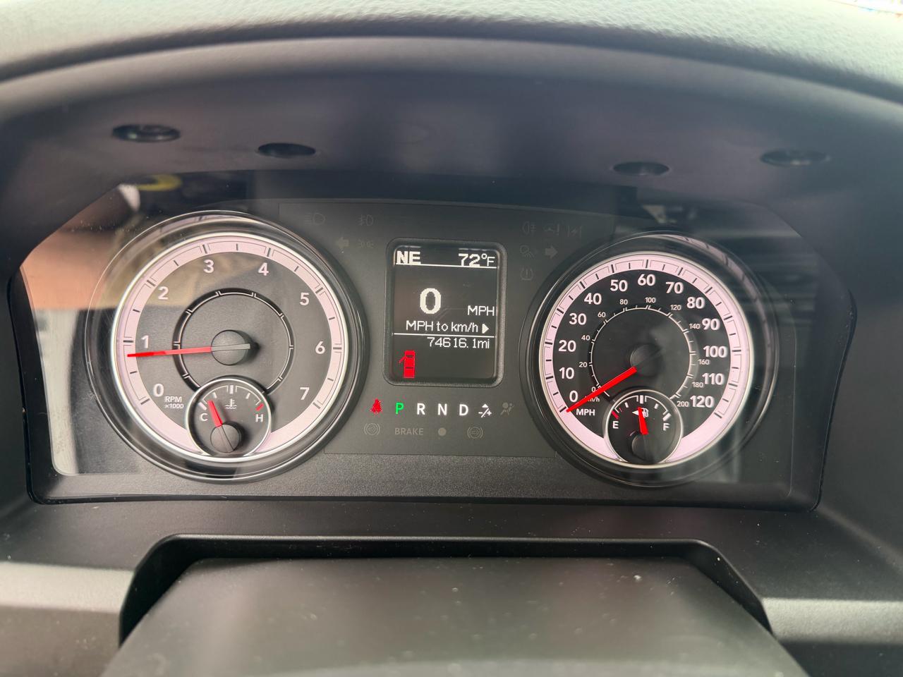 RAM 1500 Classic Tradesman 4x4 Quad Cab 6'4" Box 2022