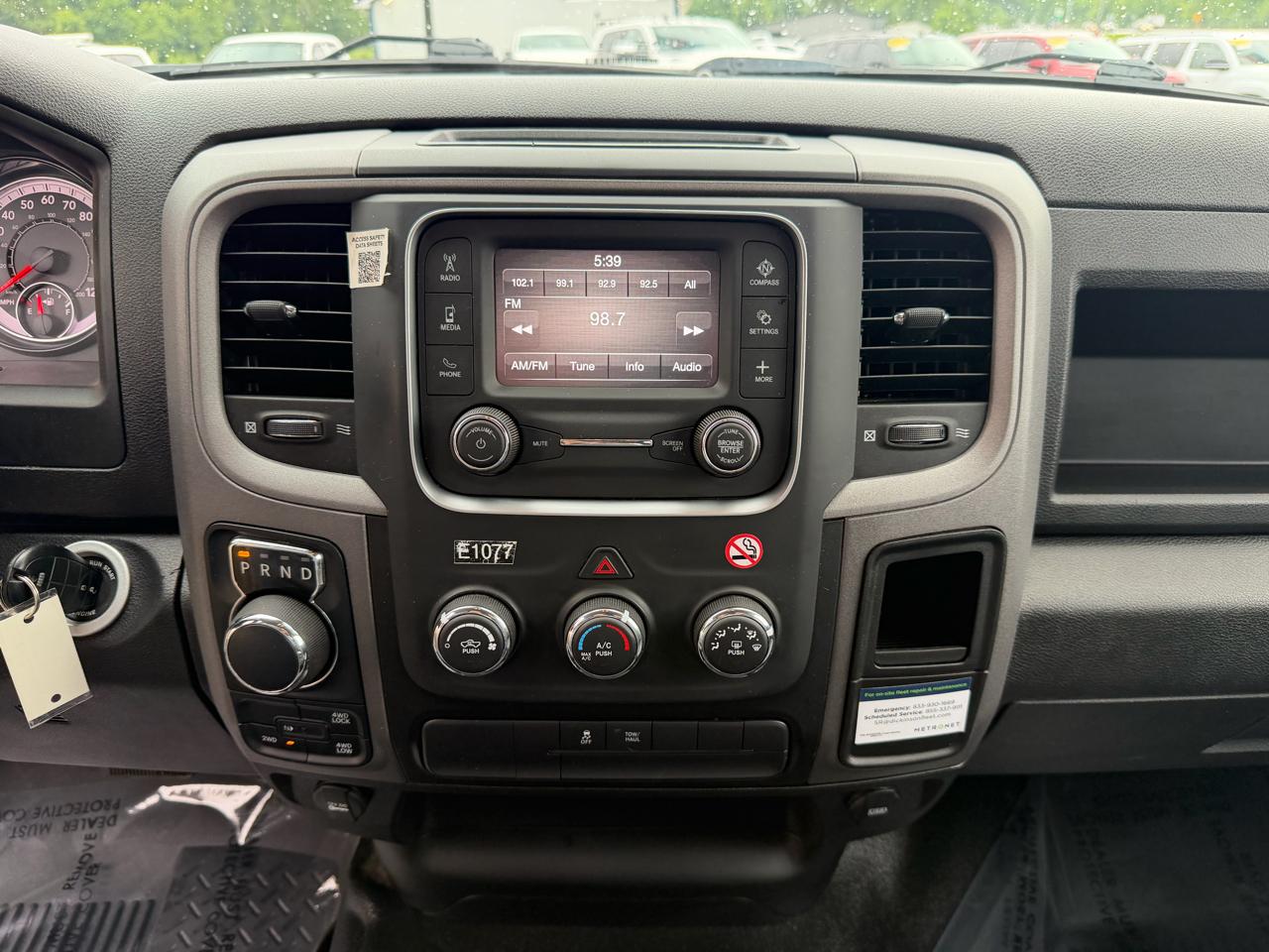 RAM 1500 Classic Tradesman 4x4 Quad Cab 6'4" Box 2022