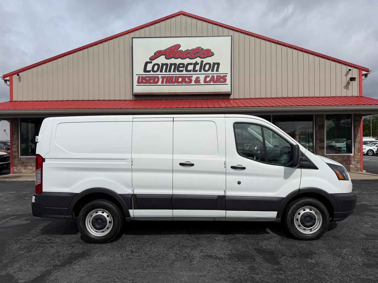 Ford Transit Van T-150 130" Low Rf 8600 GVWR Swing-Out RH Dr 2019