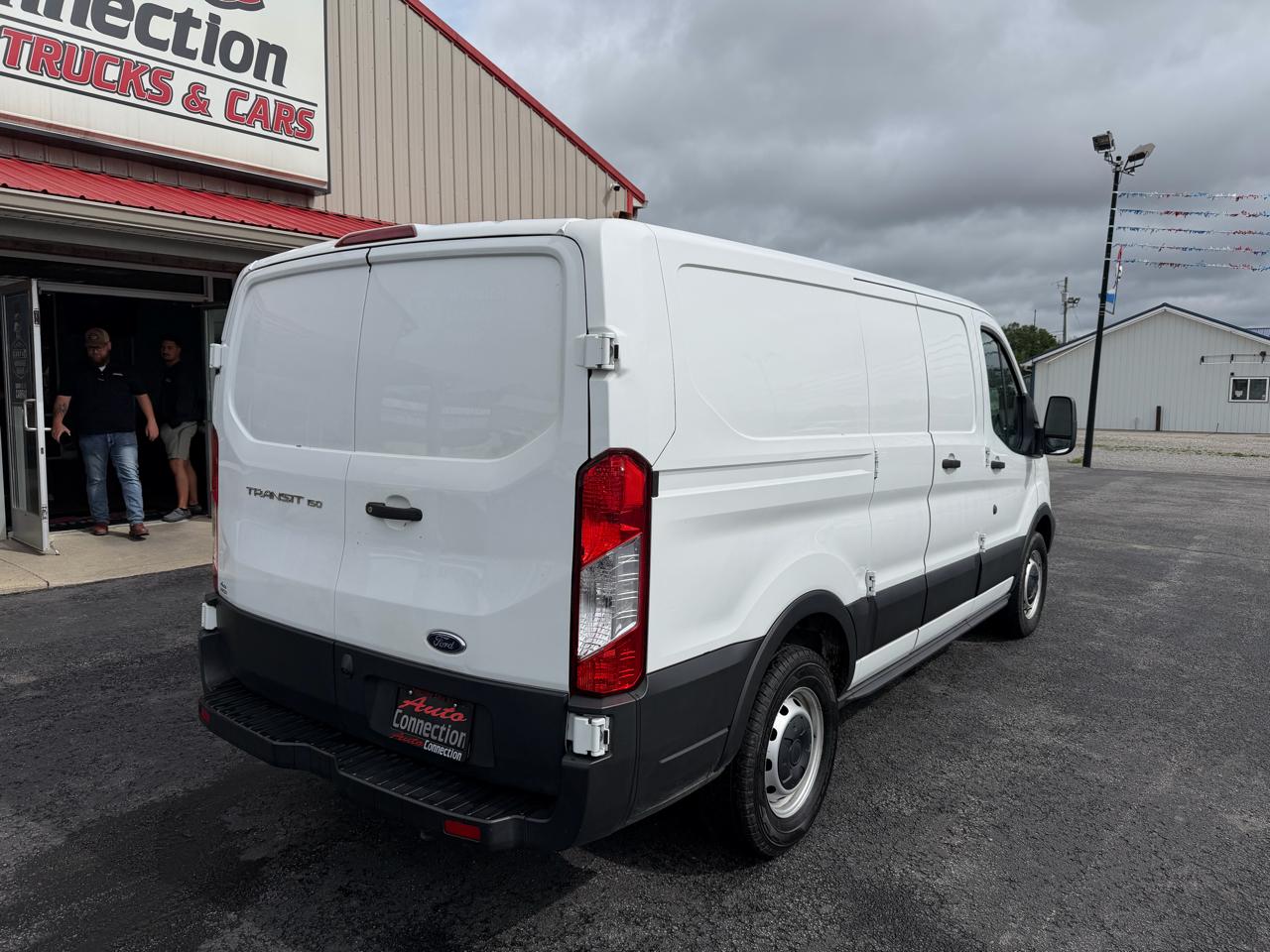 Ford Transit Van T-150 130" Low Rf 8600 GVWR Swing-Out RH Dr 2019
