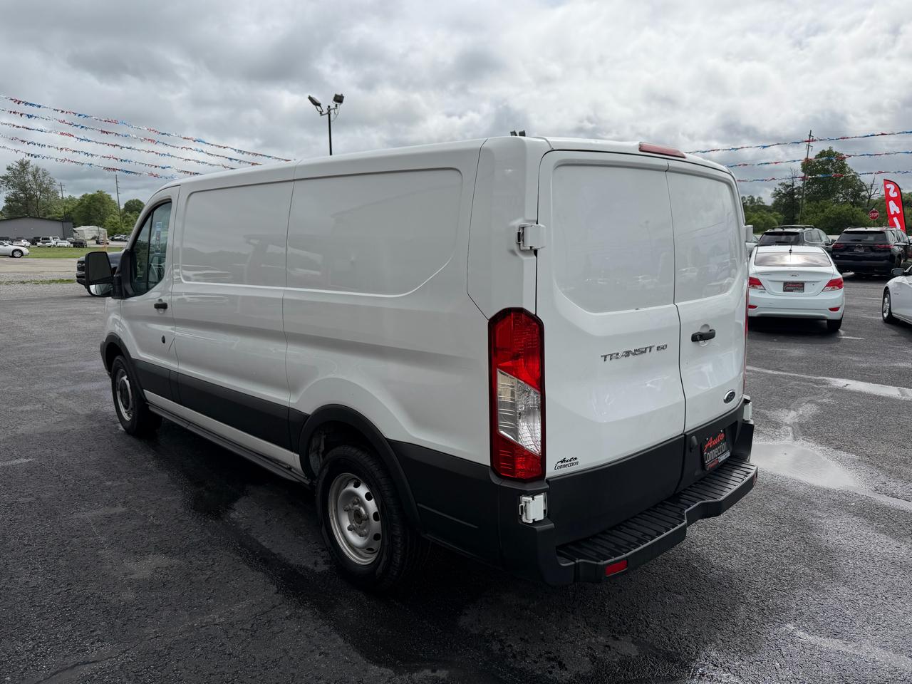 Ford Transit Van T-150 130" Low Rf 8600 GVWR Swing-Out RH Dr 2019