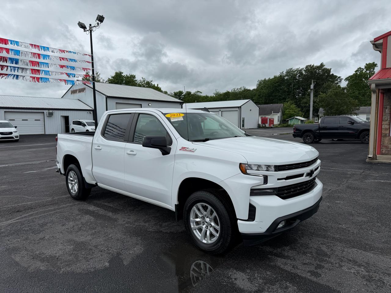 Chevrolet Silverado 1500 4WD Crew Cab 147" RST 2021