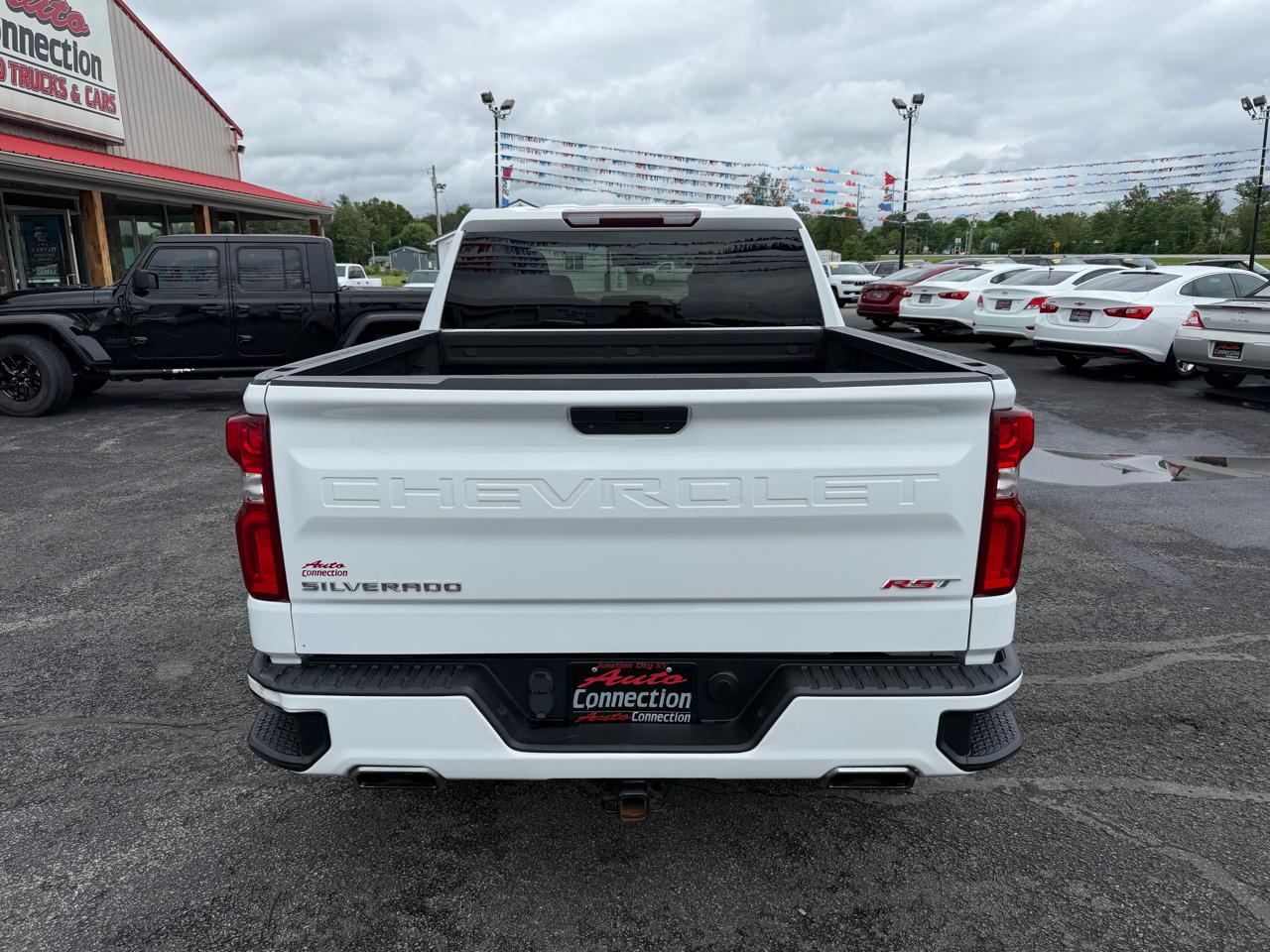 Chevrolet Silverado 1500 4WD Crew Cab 147" RST 2021