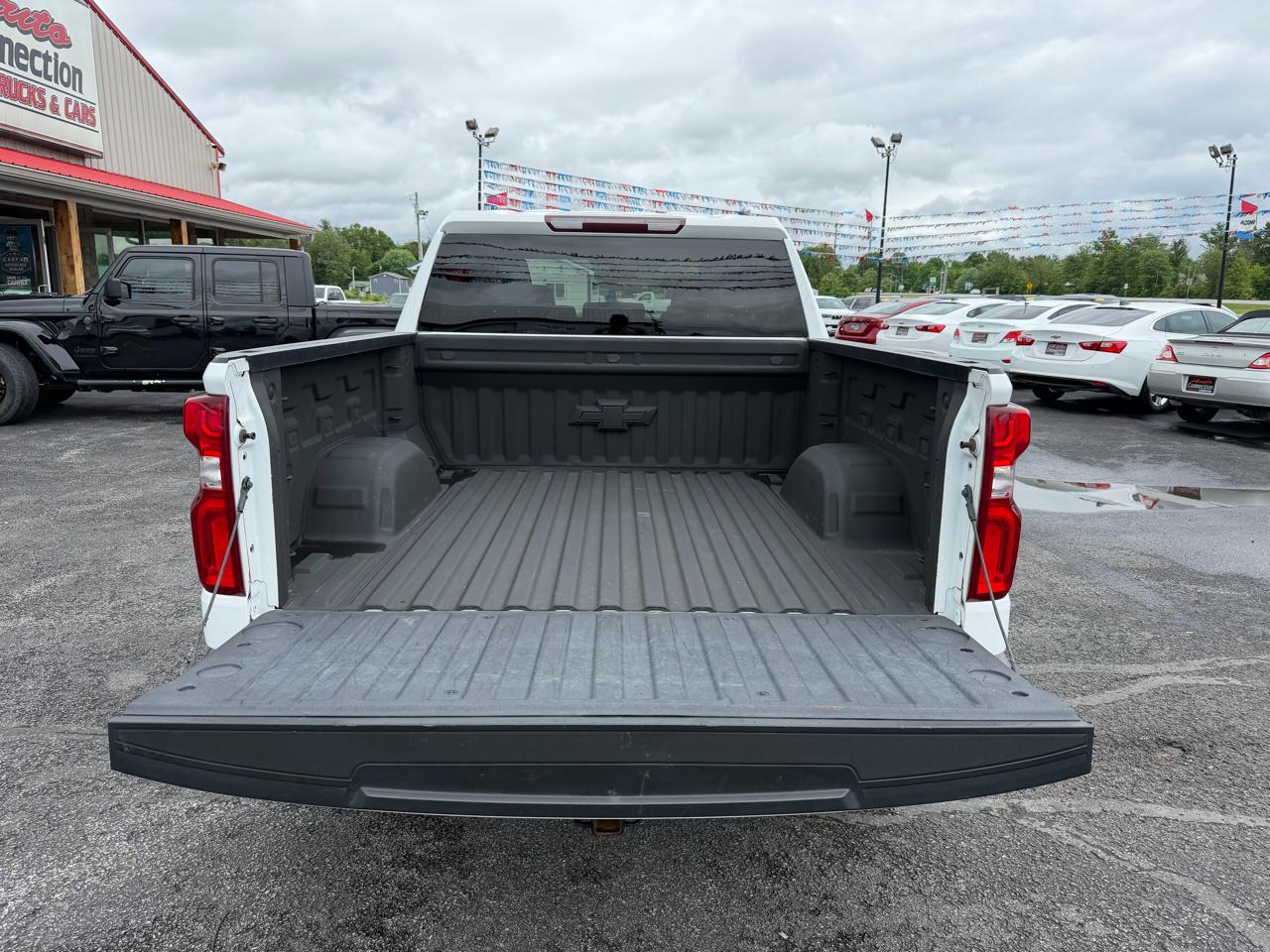 Chevrolet Silverado 1500 4WD Crew Cab 147" RST 2021
