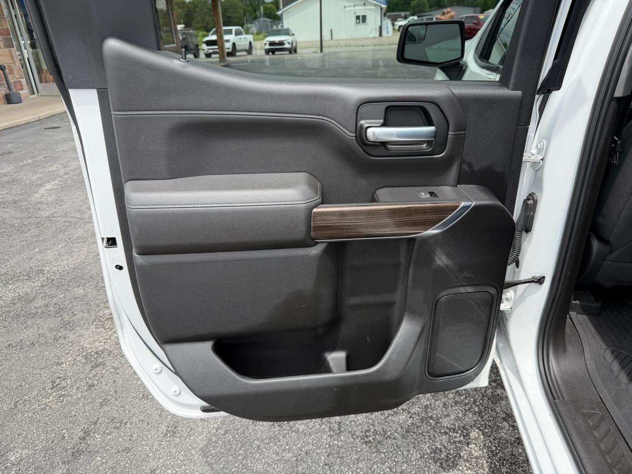 Chevrolet Silverado 1500 4WD Crew Cab 147" RST 2021