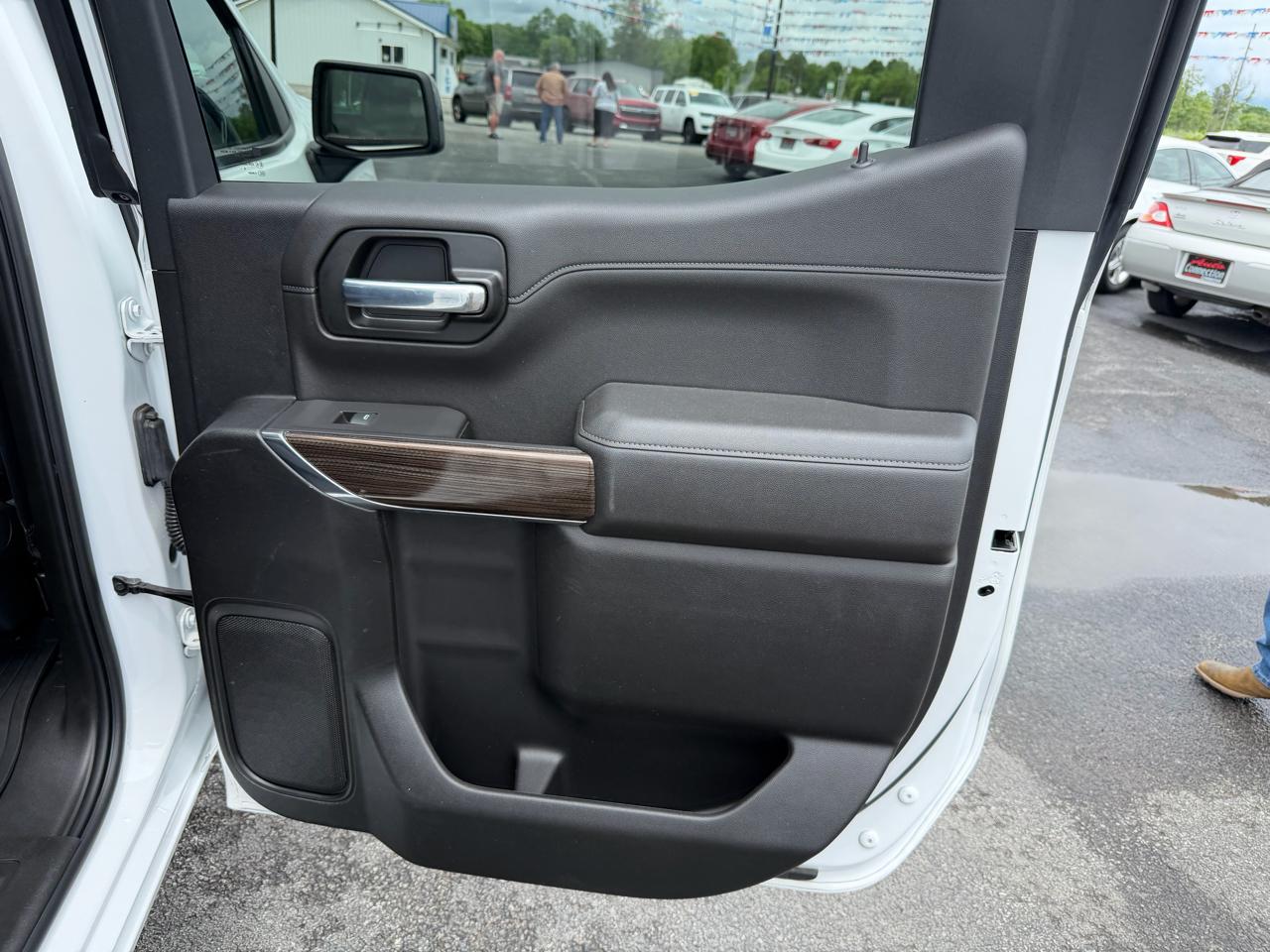 Chevrolet Silverado 1500 4WD Crew Cab 147" RST 2021