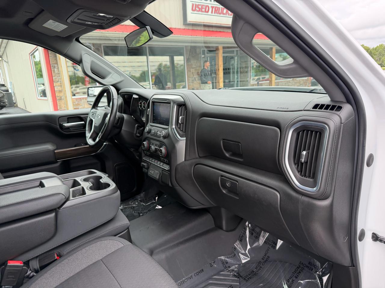 Chevrolet Silverado 1500 4WD Crew Cab 147" RST 2021