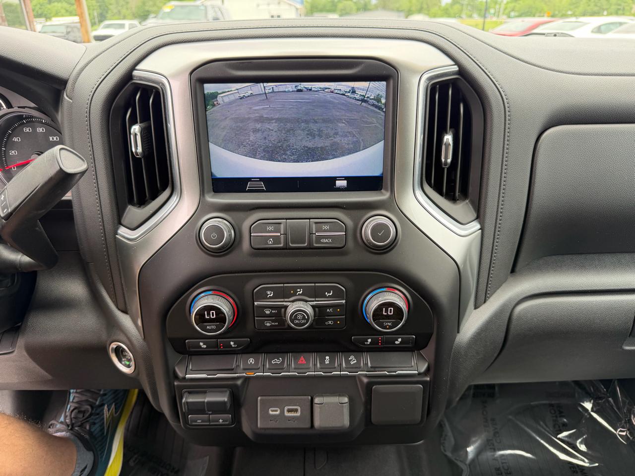 Chevrolet Silverado 1500 4WD Crew Cab 147" RST 2021