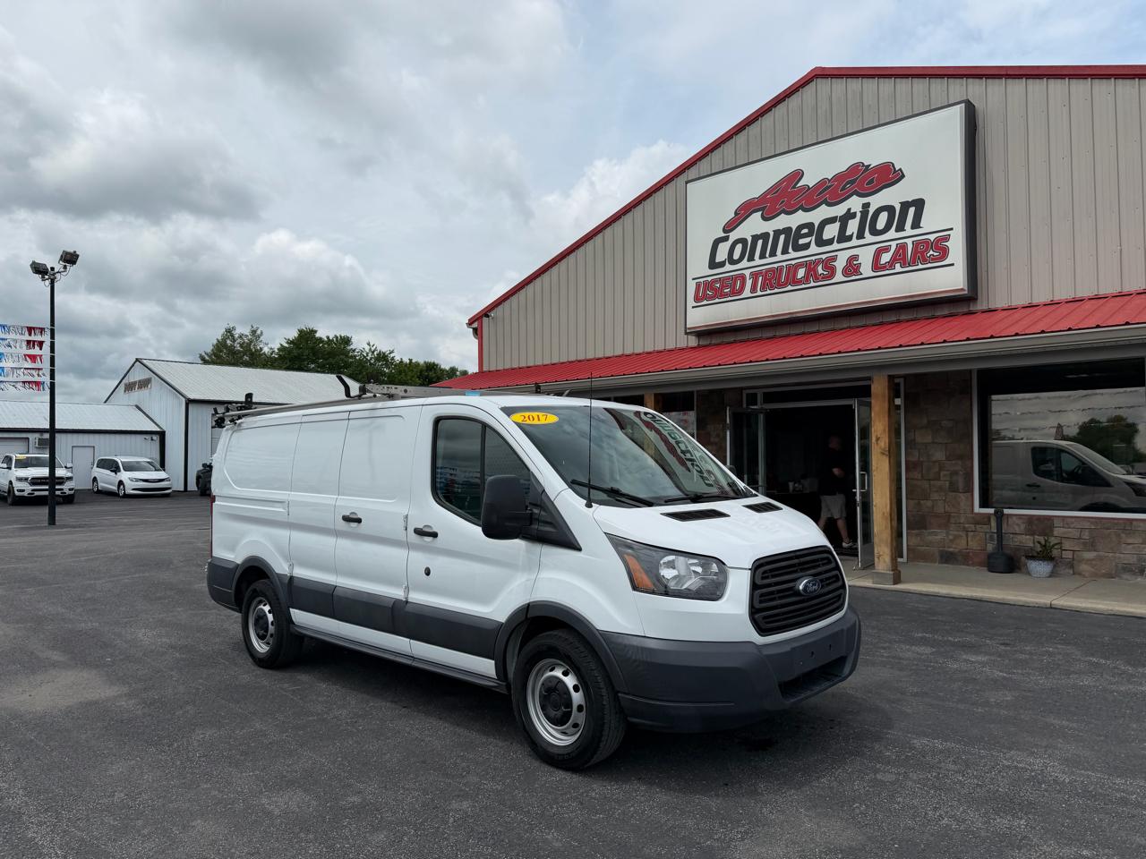 Ford Transit Van T-150 130" Low Rf 8600 GVWR Swing-Out RH Dr 2017