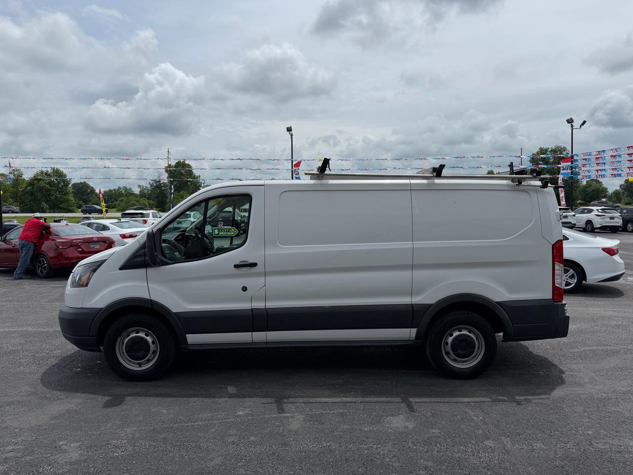 Ford Transit Van T-150 130" Low Rf 8600 GVWR Swing-Out RH Dr 2017