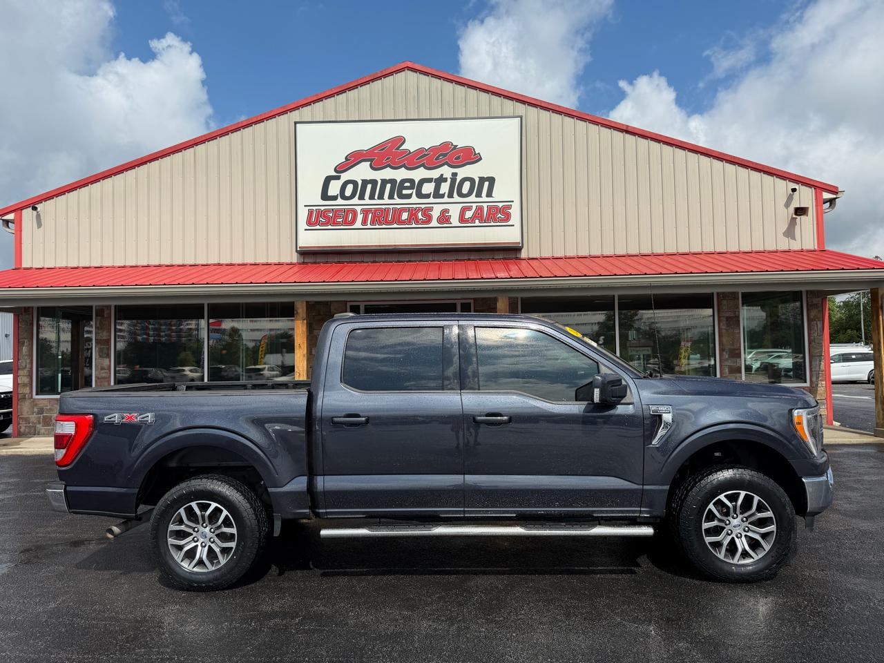 Ford F-150 4WD SuperCrew 145" Lariat 2022