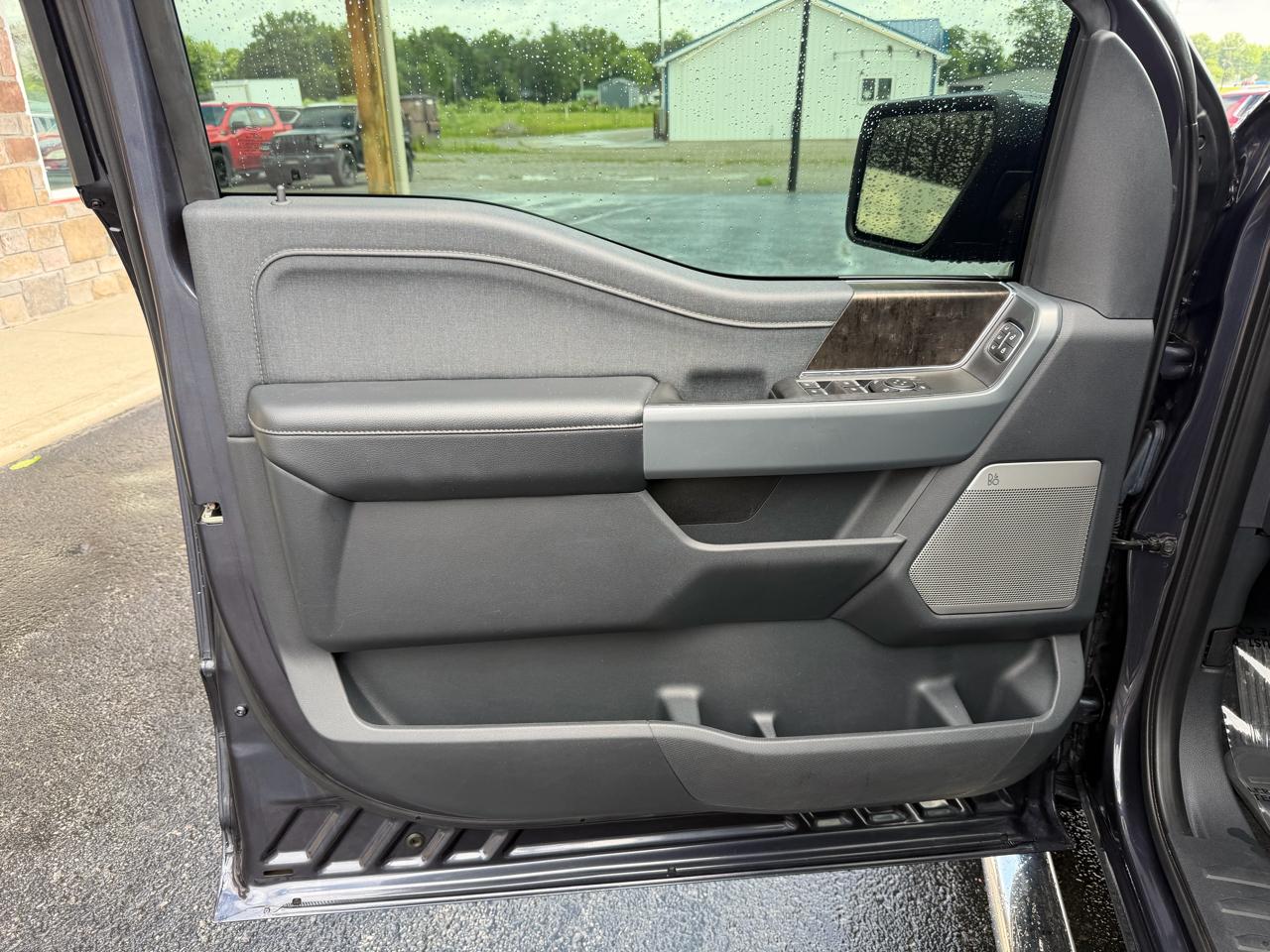 Ford F-150 4WD SuperCrew 145" Lariat 2022