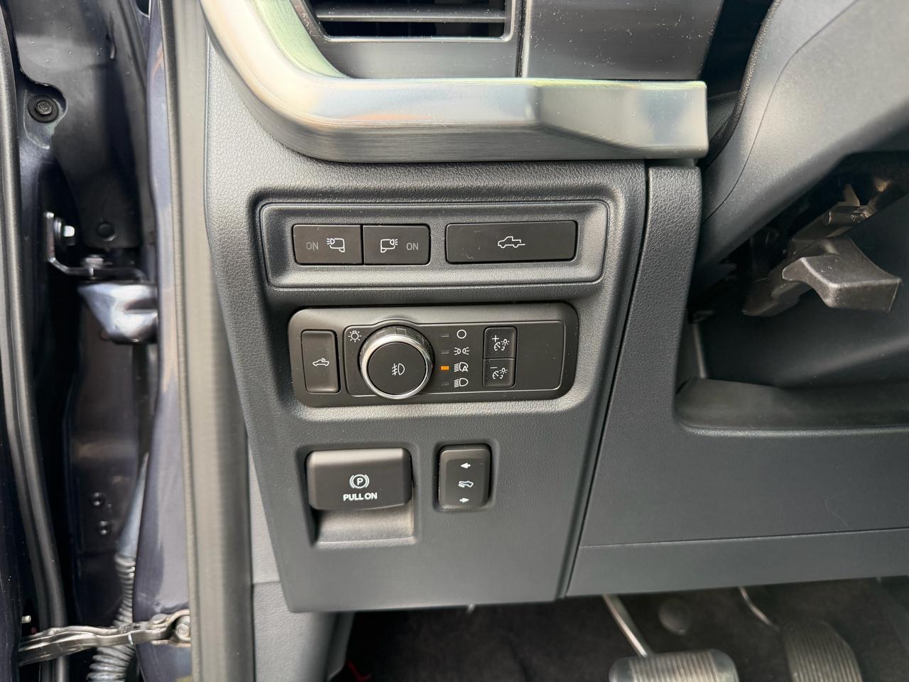 Ford F-150 4WD SuperCrew 145" Lariat 2022