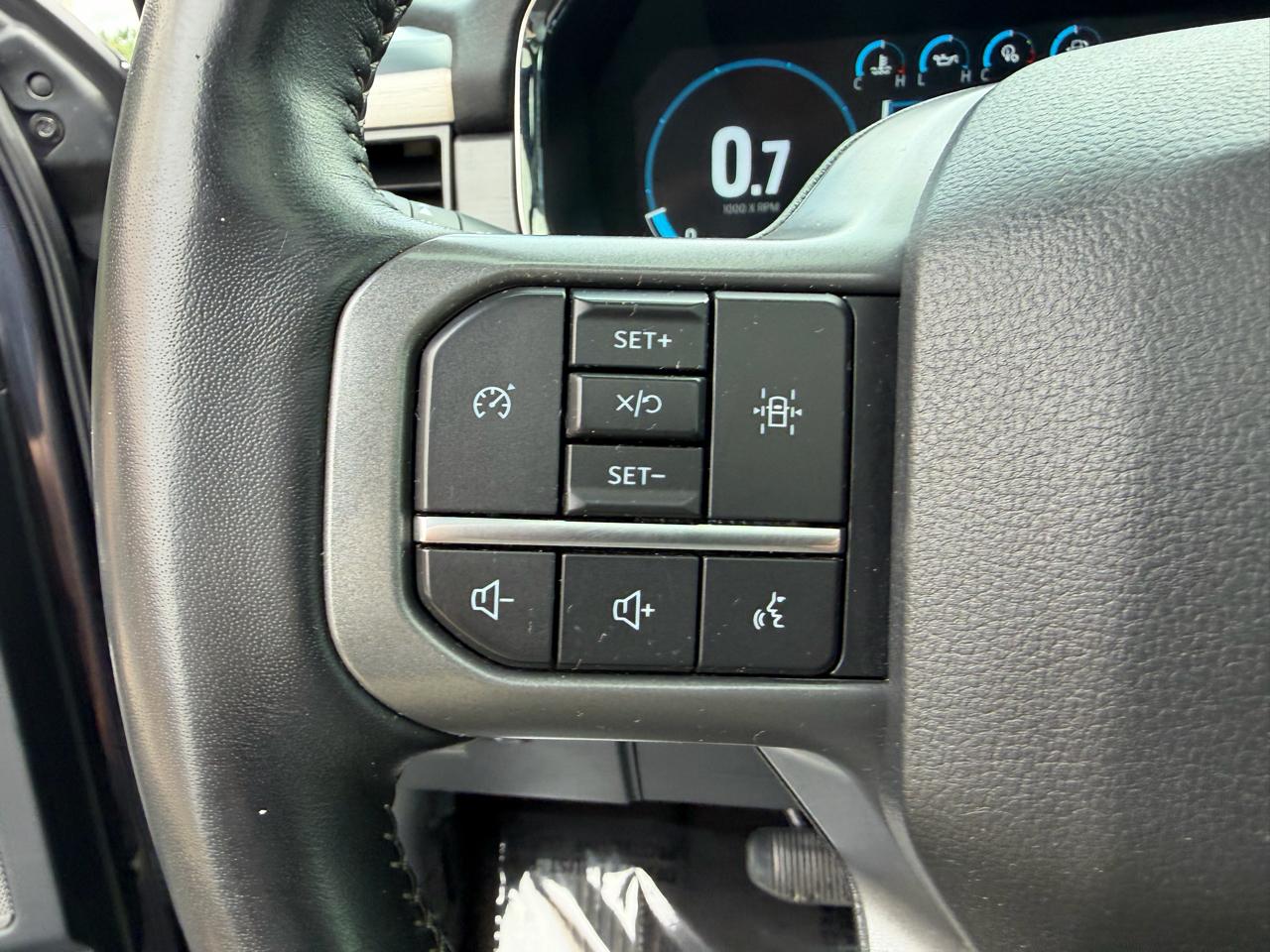 Ford F-150 4WD SuperCrew 145" Lariat 2022