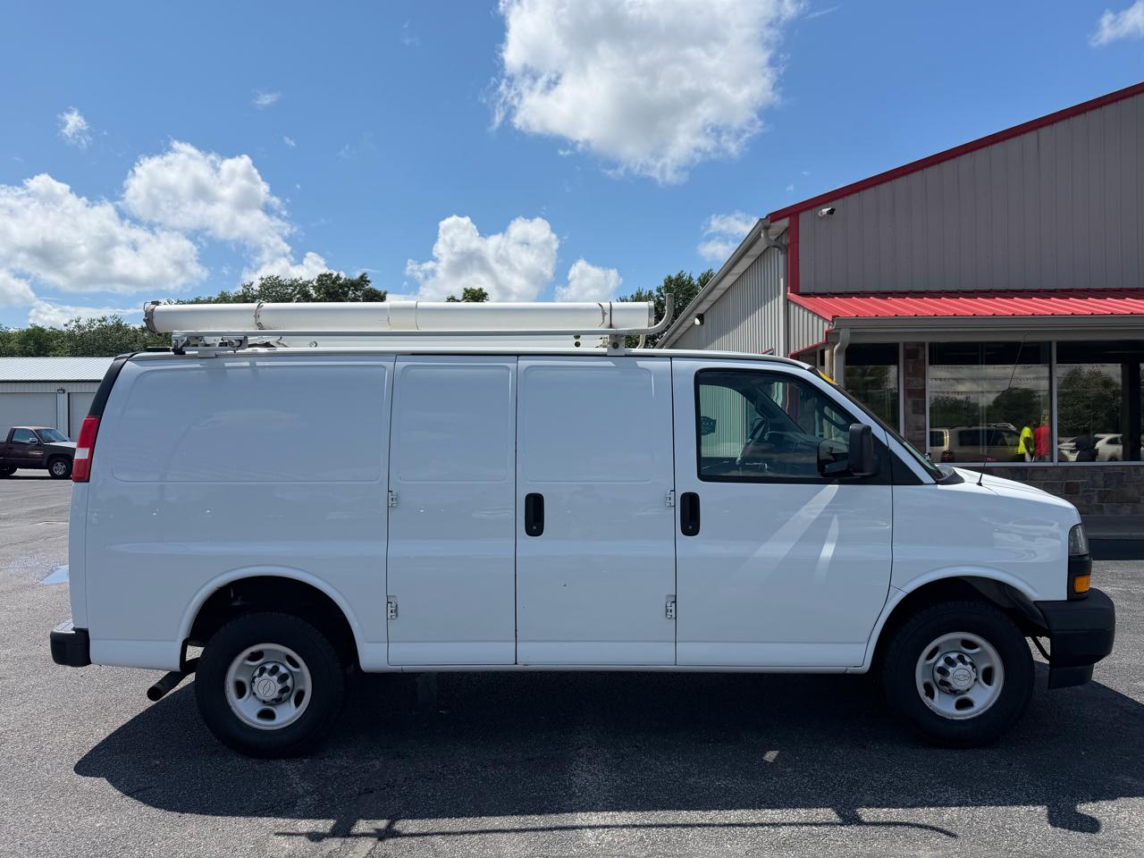 Chevrolet Express Cargo Van RWD 2500 135" 2018