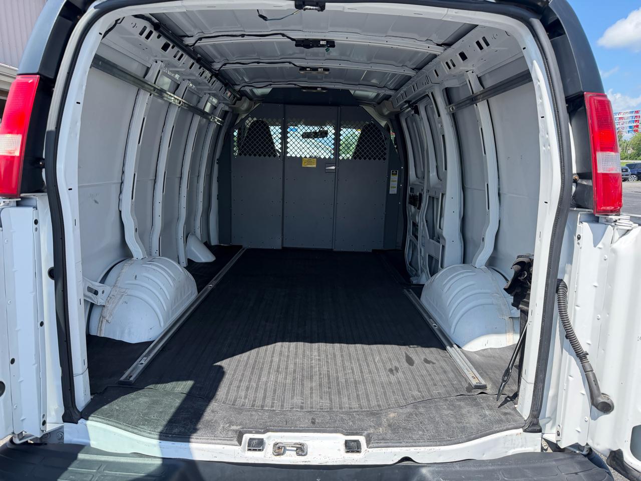 Chevrolet Express Cargo Van RWD 2500 135" 2018