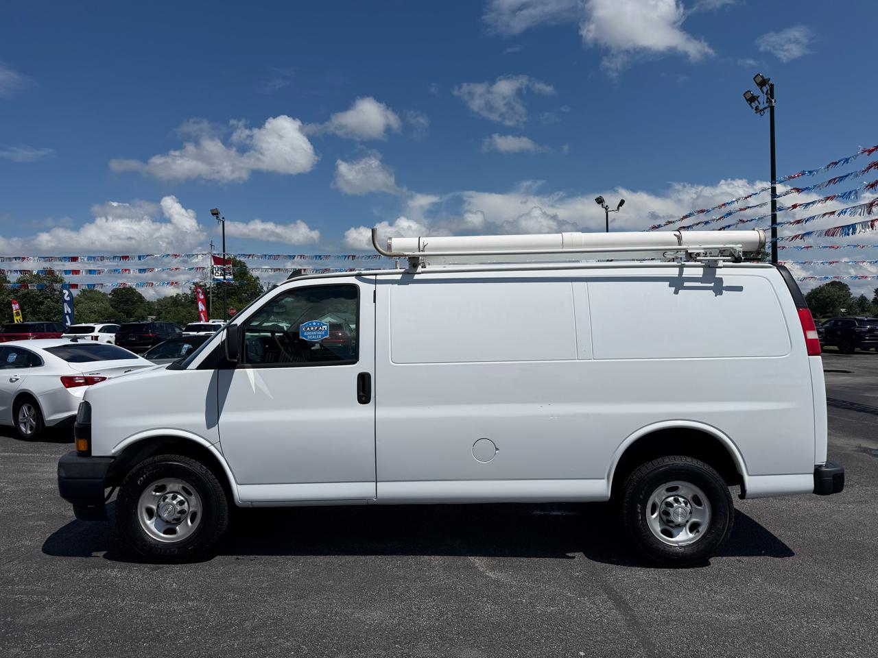 Chevrolet Express Cargo Van RWD 2500 135" 2018