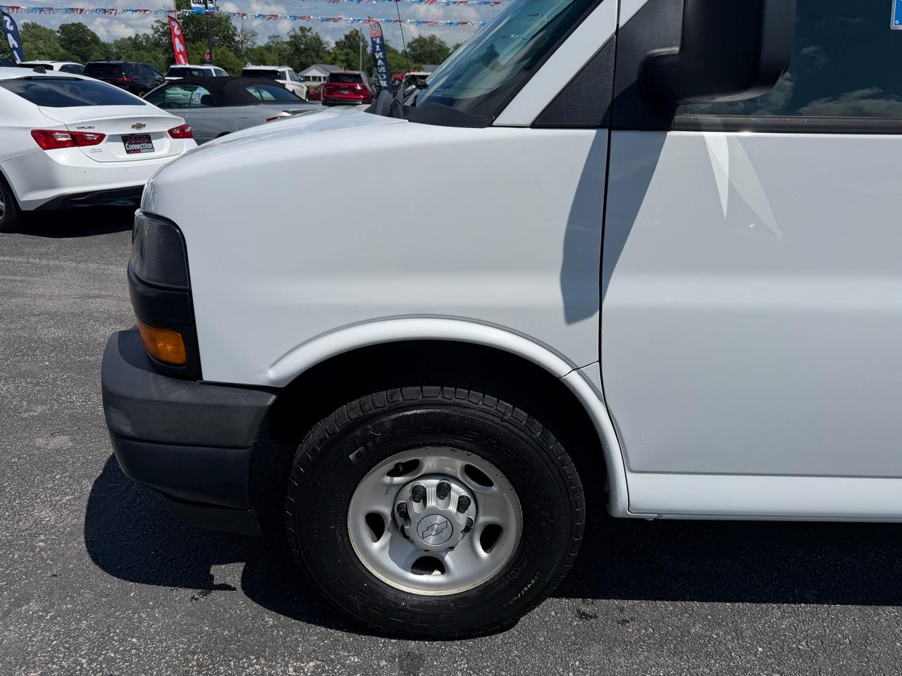 Chevrolet Express Cargo Van RWD 2500 135" 2018