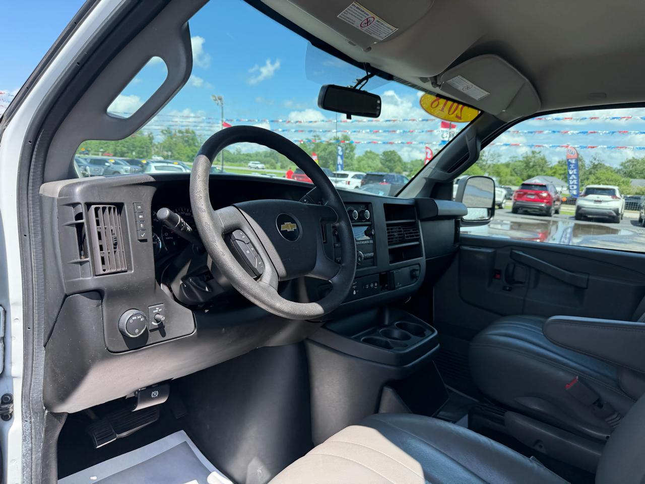 Chevrolet Express Cargo Van RWD 2500 135" 2018