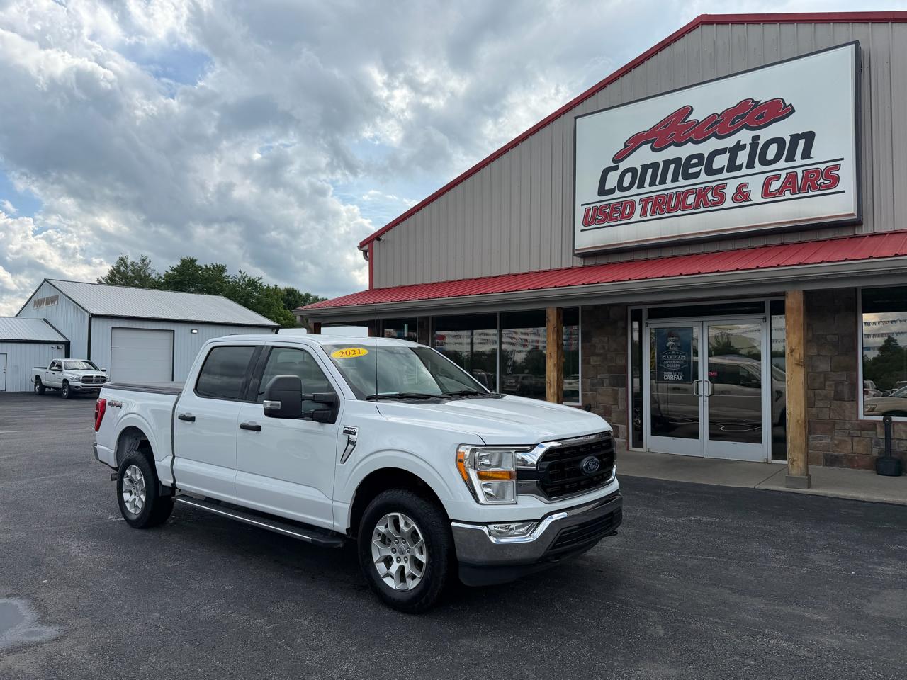 Ford F-150 4WD SuperCrew 139" XLT 2021