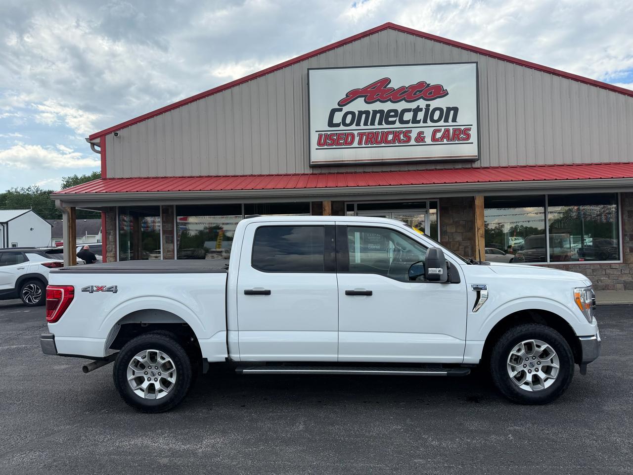 Ford F-150 4WD SuperCrew 139" XLT 2021