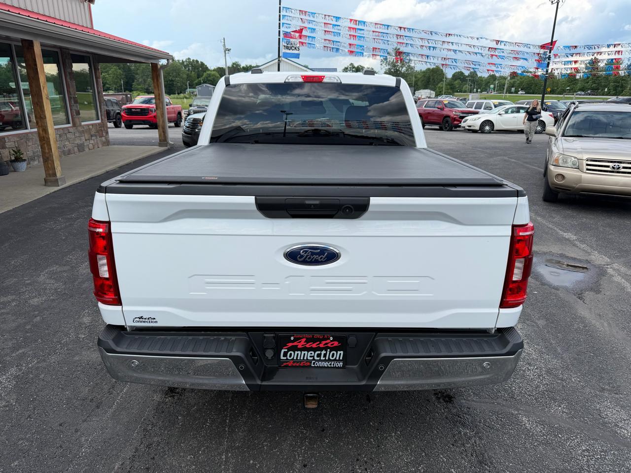 Ford F-150 4WD SuperCrew 139" XLT 2021