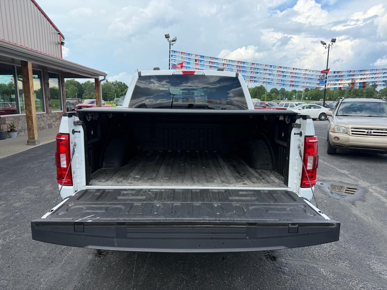 Ford F-150 4WD SuperCrew 139" XLT 2021