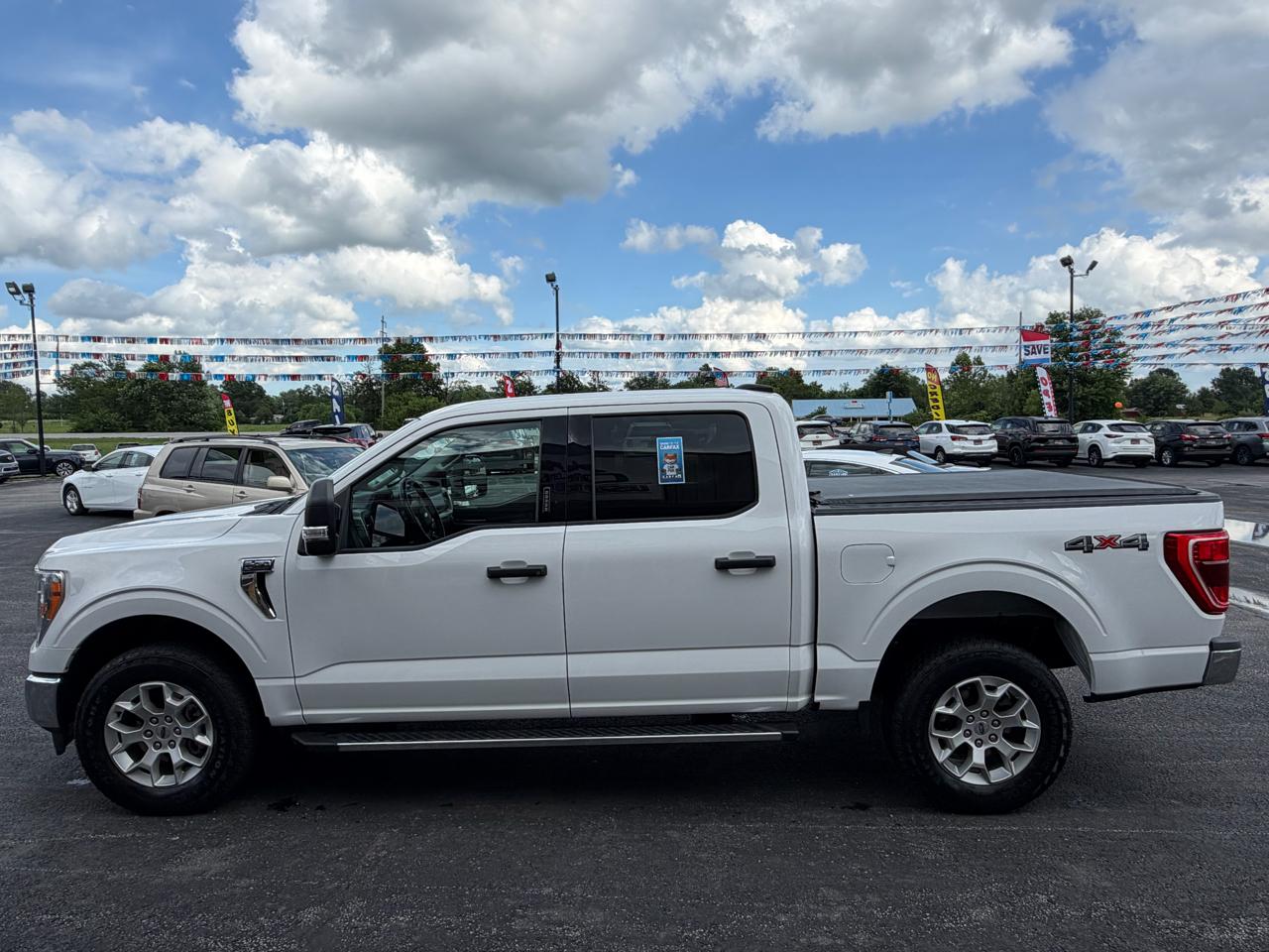 Ford F-150 4WD SuperCrew 139" XLT 2021