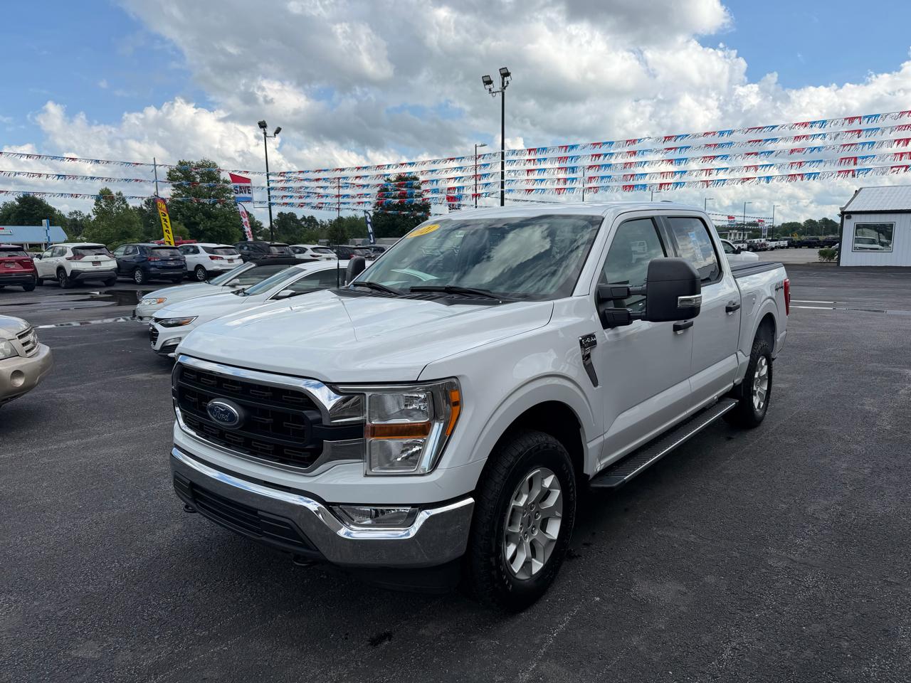 Ford F-150 4WD SuperCrew 139" XLT 2021