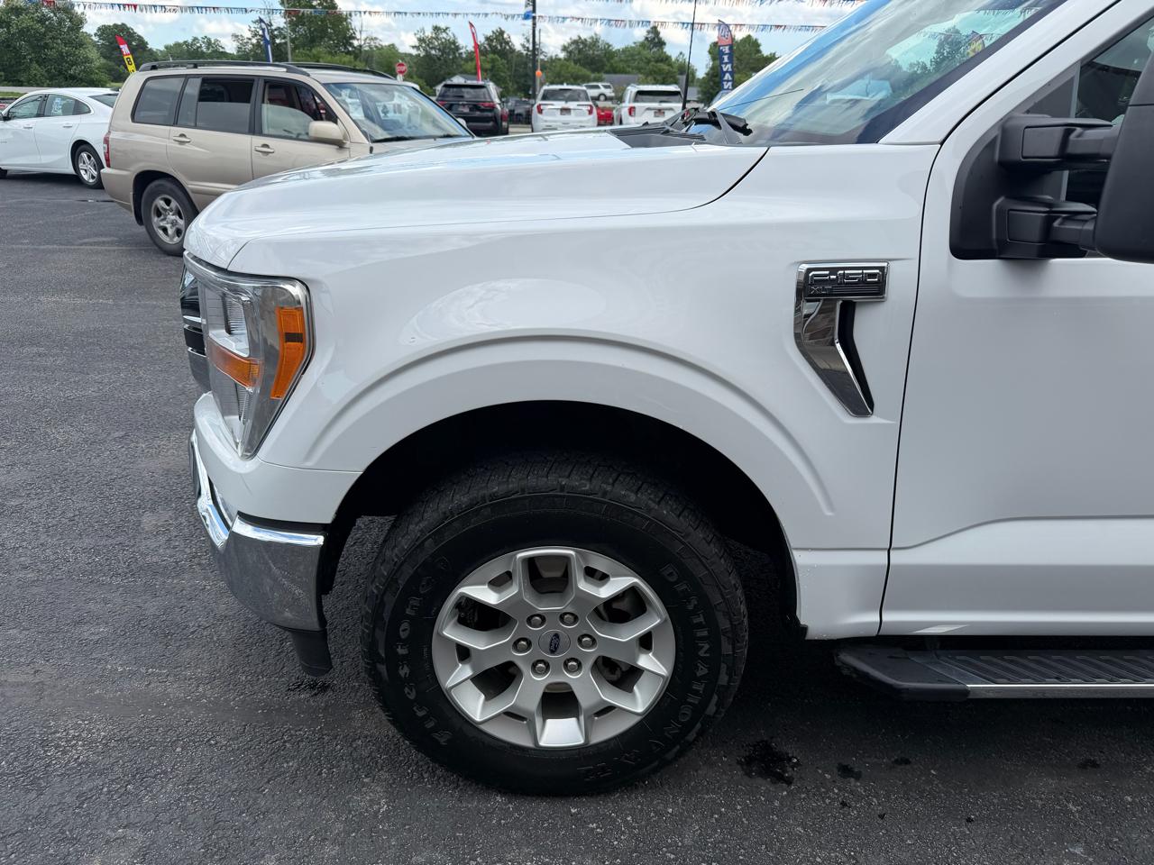 Ford F-150 4WD SuperCrew 139" XLT 2021