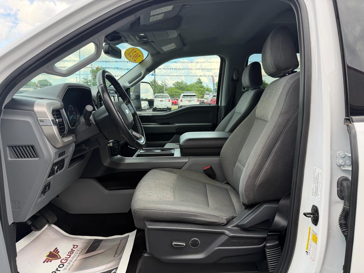 Ford F-150 4WD SuperCrew 139" XLT 2021
