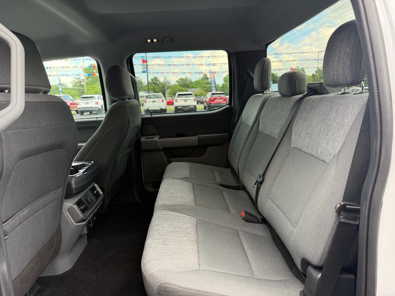 Ford F-150 4WD SuperCrew 139" XLT 2021