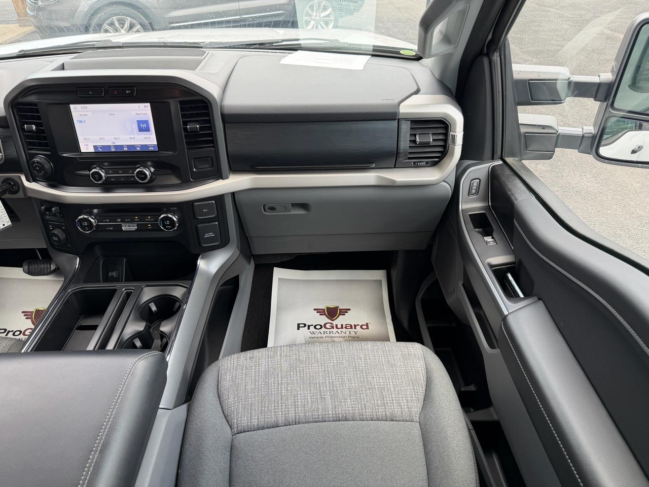 Ford F-150 4WD SuperCrew 139" XLT 2021