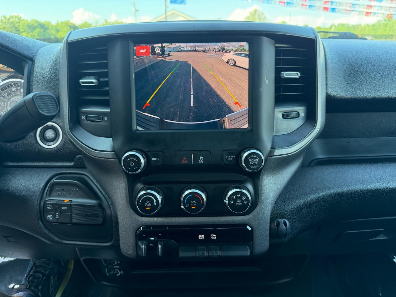 RAM 3500 Tradesman 4x4 Crew Cab 8' Box 2023