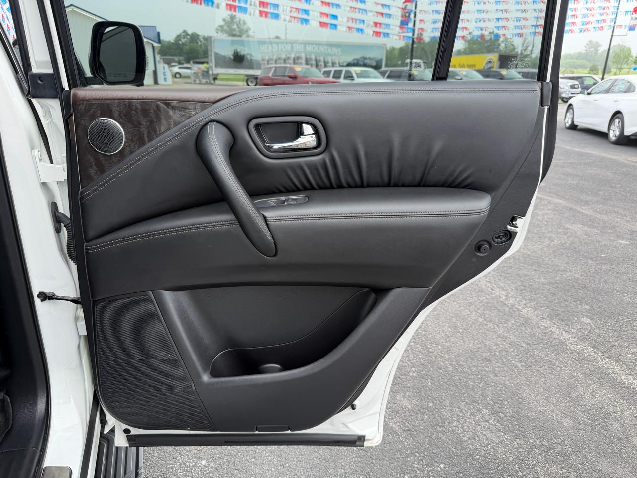 Nissan Armada 4x2 Platinum 2023