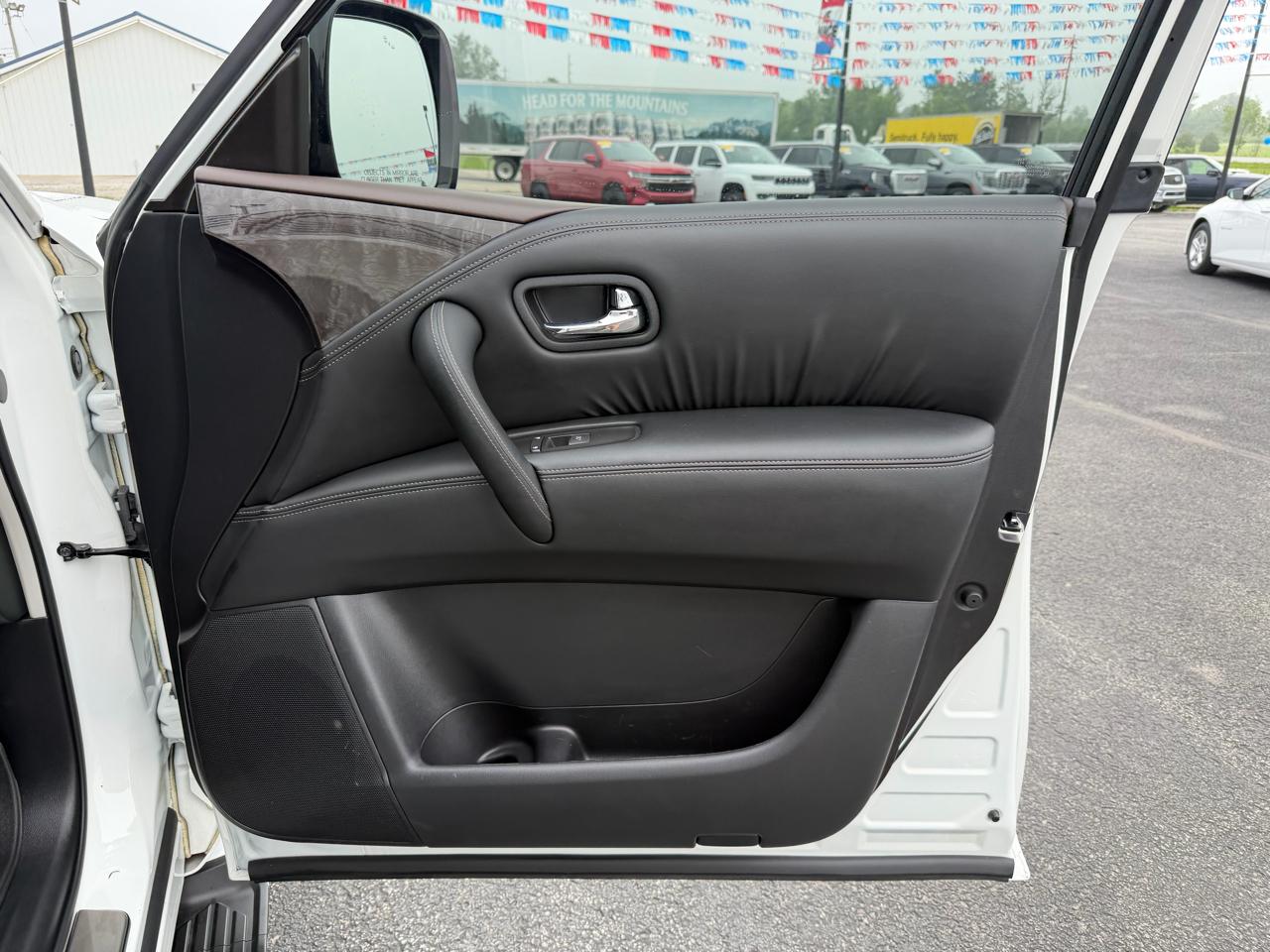 Nissan Armada 4x2 Platinum 2023