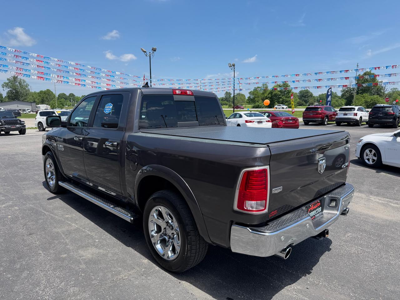 RAM 1500 Laramie 4x4 Crew Cab 5'7" Box 2017
