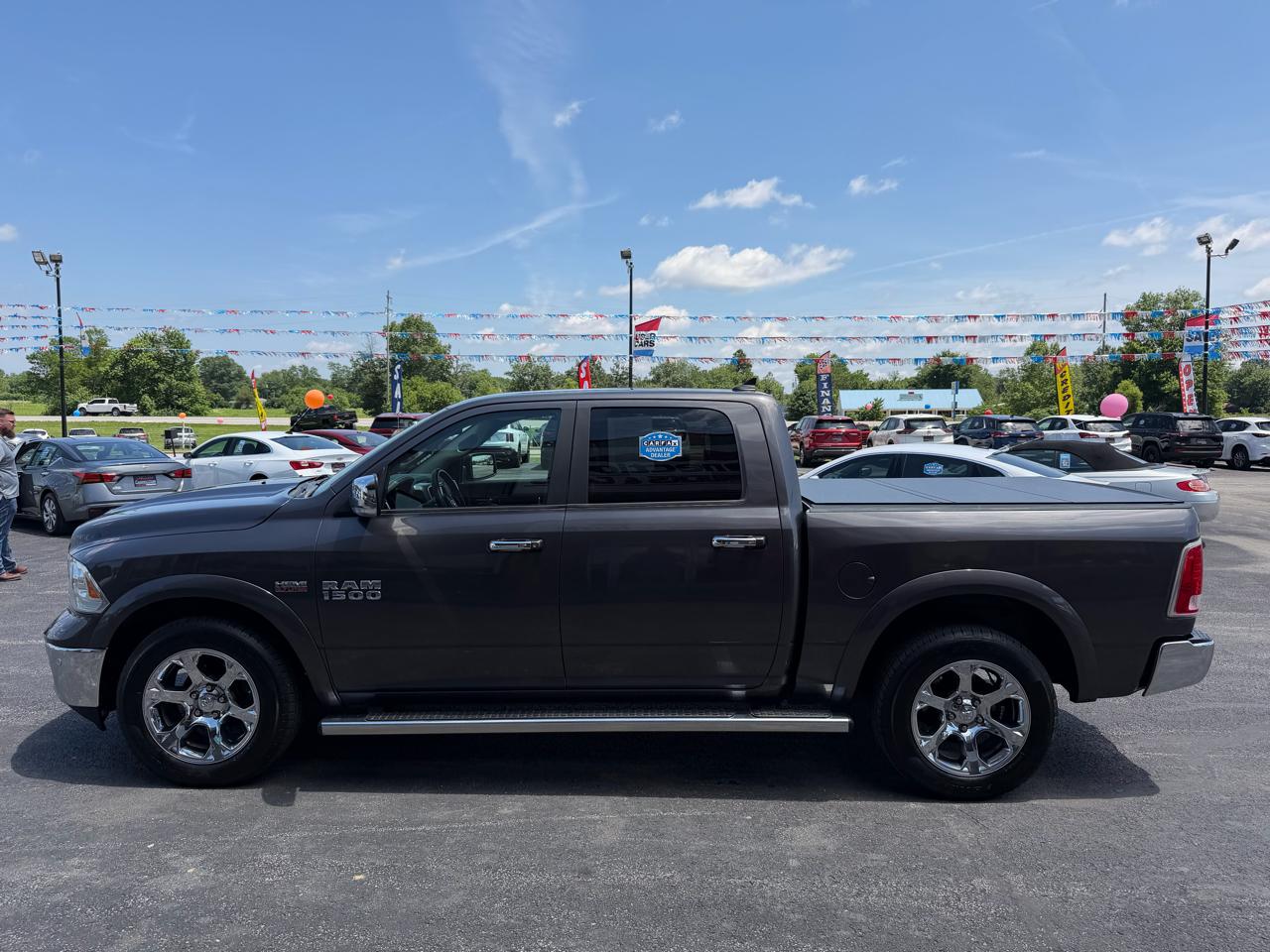 RAM 1500 Laramie 4x4 Crew Cab 5'7" Box 2017
