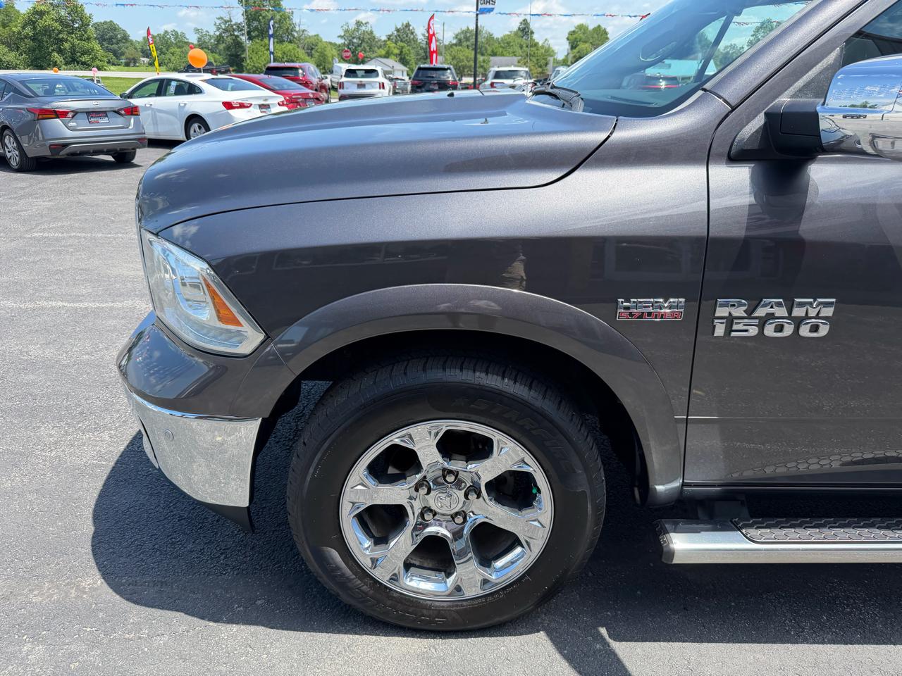 RAM 1500 Laramie 4x4 Crew Cab 5'7" Box 2017