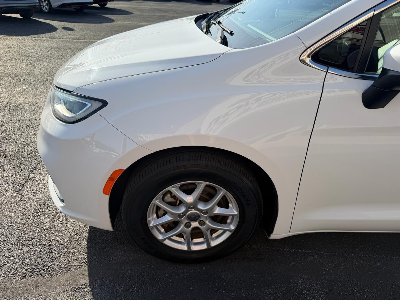 Chrysler Pacifica Touring L FWD 2023