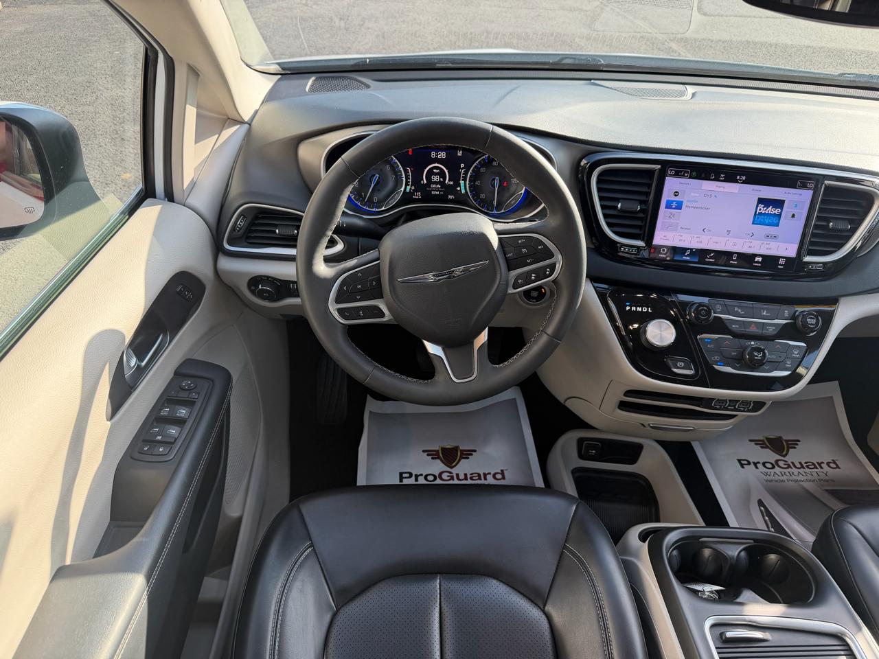 Chrysler Pacifica Touring L FWD 2023