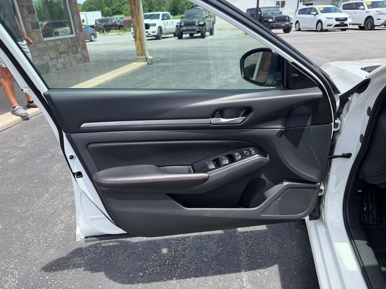 Nissan Altima 2.5 SR Sedan 2024